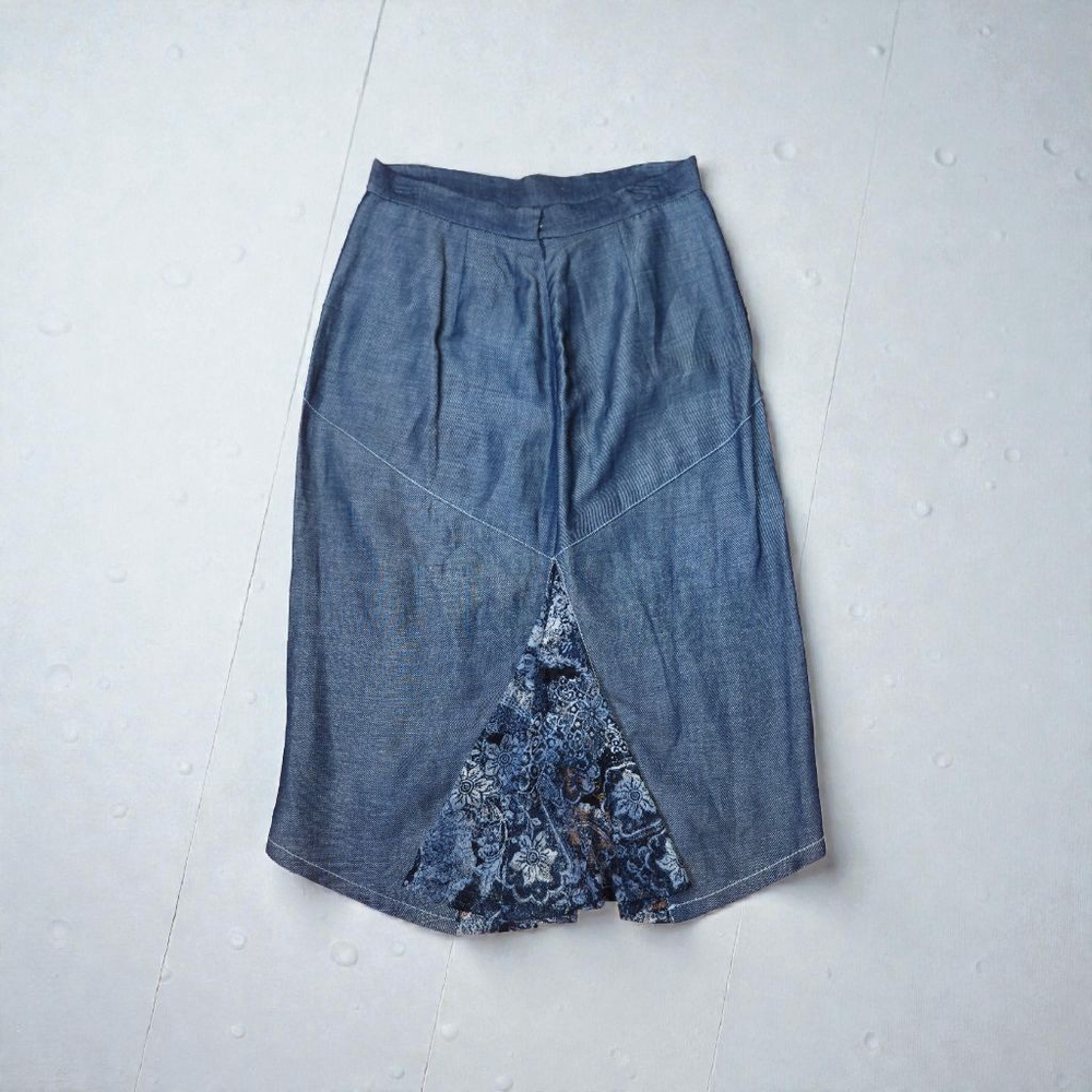 LAVANTINO Blue Denim Midi Skirt with White Stitching Size 12 - Picture 3 of 7